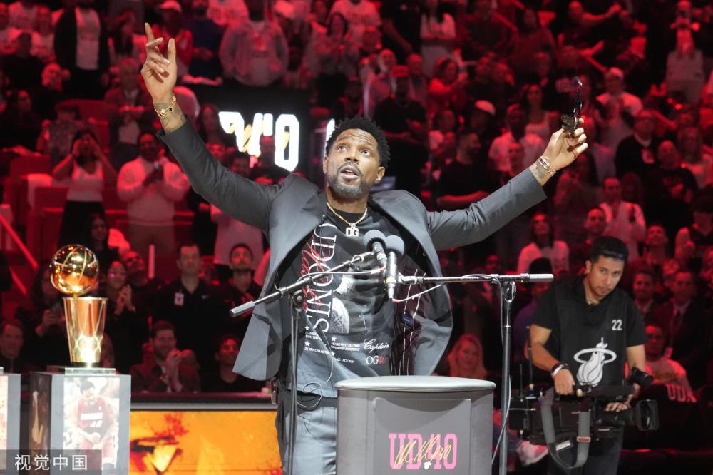 尽管梅西与 尽管梅西与