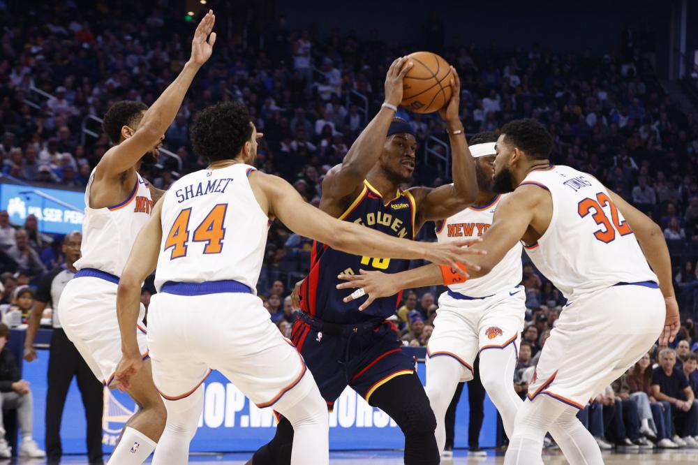 赛遭飞铲 赛遭飞铲