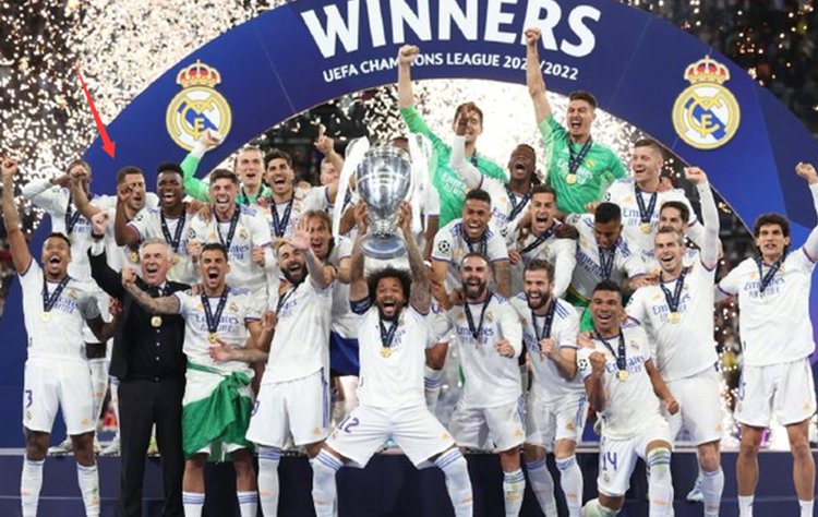 巴列霍的离 巴列霍的离